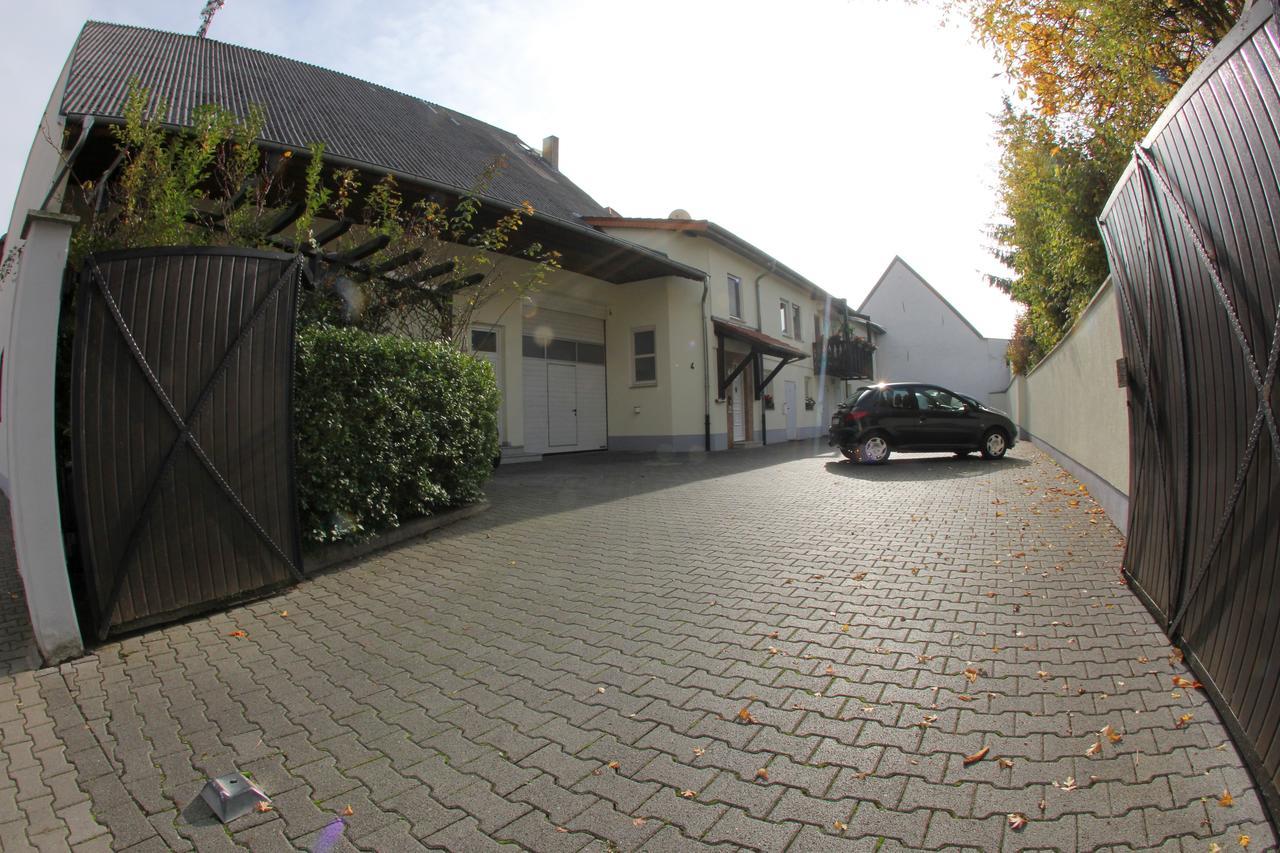 Zum Lowen Hotel Weiterstadt Exterior photo